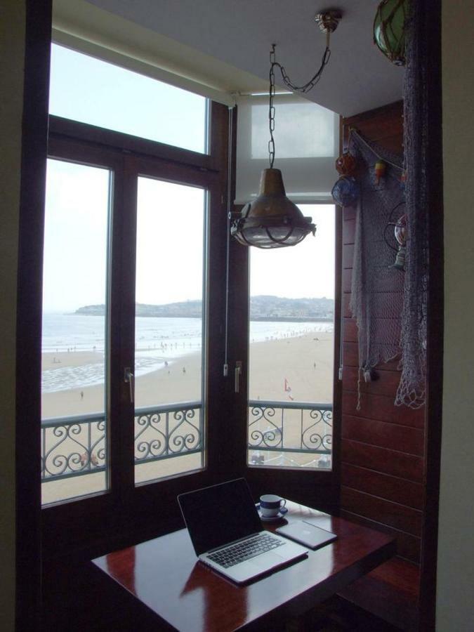 Vivienda En Gijon Frente Al Mar Villa Екстериор снимка